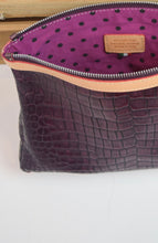 Load image into Gallery viewer, Croc Clutch Purse (Cavalcanti)
