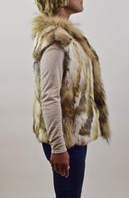 Load image into Gallery viewer, Rabbit &amp; Raccoon Fur Vest
