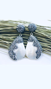Sea Shell & Hematite Crystal Earrings