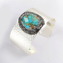 Load image into Gallery viewer, Handmade Turquoise &amp; Hematite Crystal bracelet
